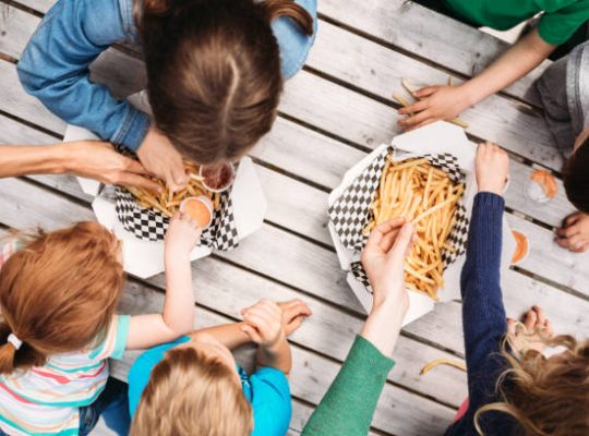 Quelle quantité de frites prévoir pour une famille ?